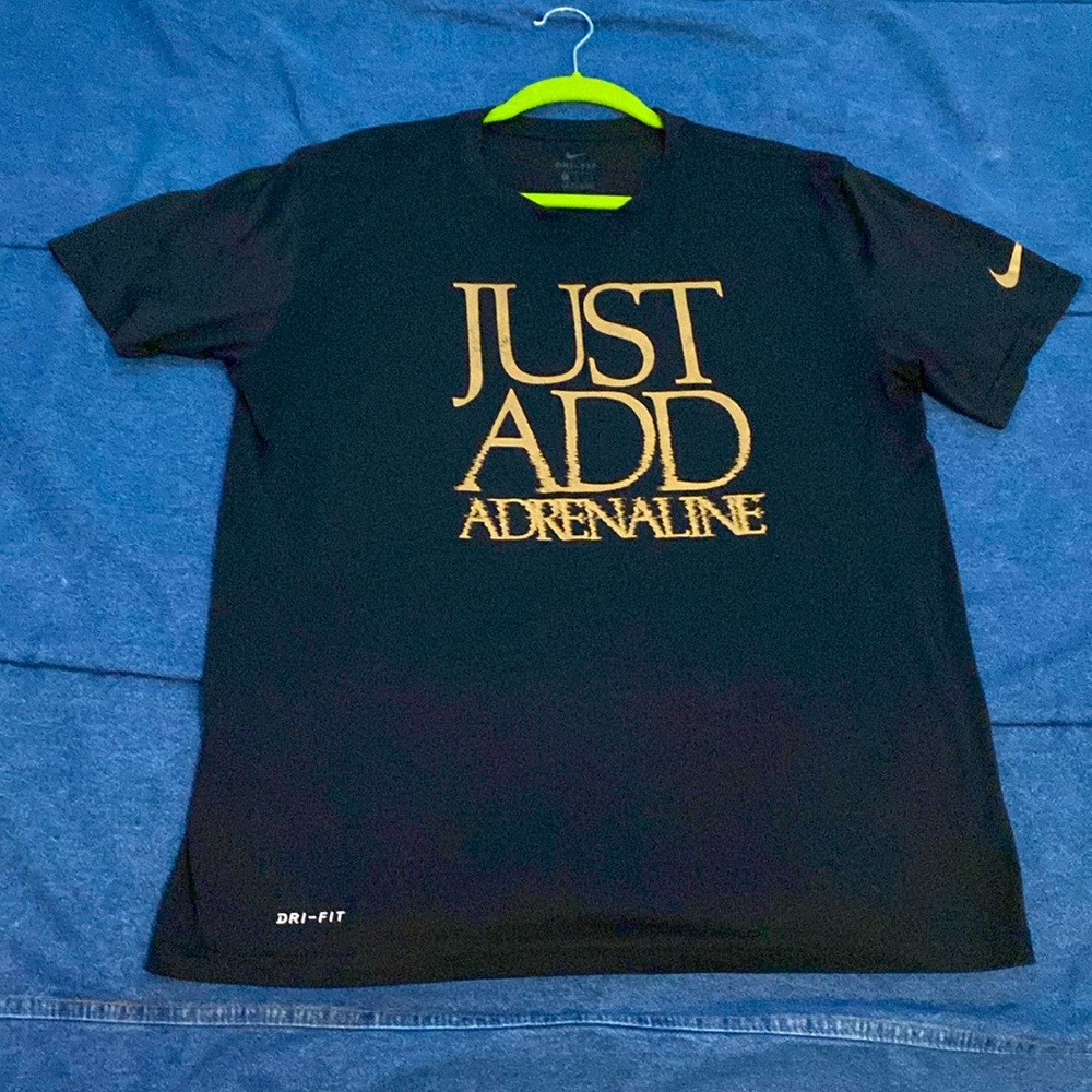 Black Nike t- shirt